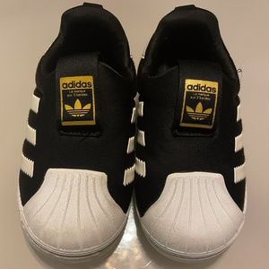 Adidas Originals Superstar - Toddler size 7 Black & White - excellent condition